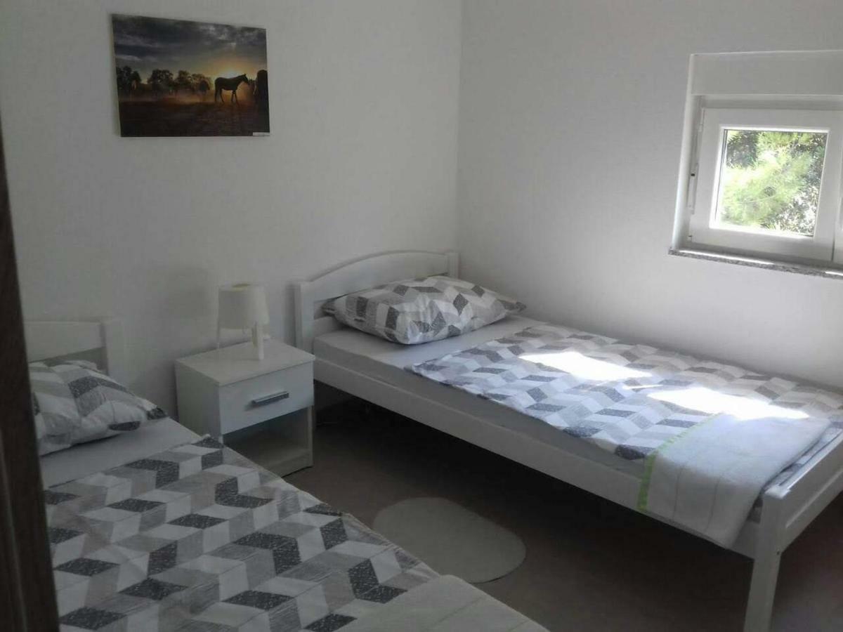 Apartman Bunaric 维尔 外观 照片